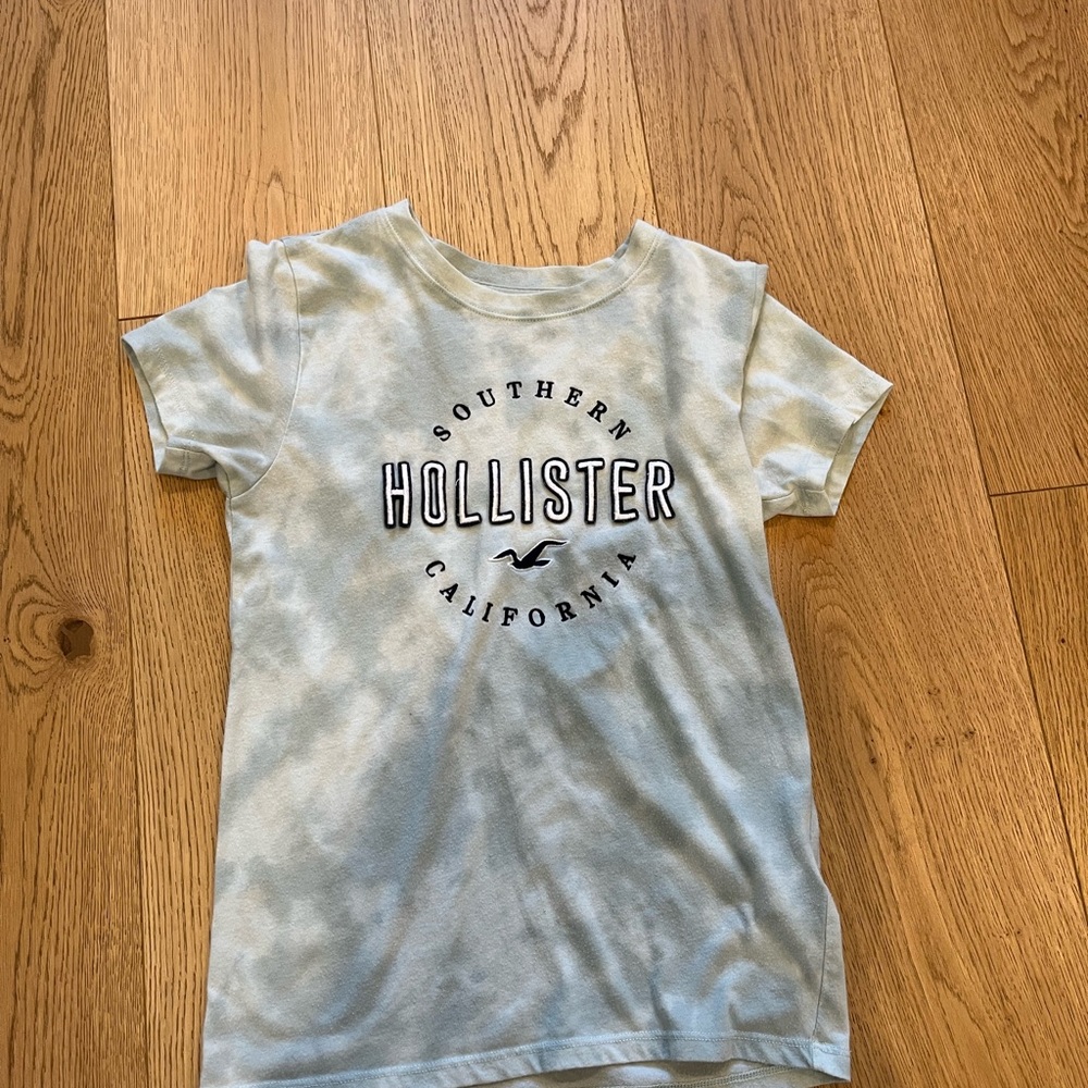 tie-dye hollister tee